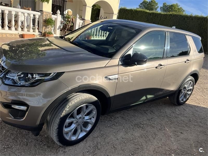 Usado Land Rover Discovery Sport HSE 180 CV (132 kW) 2017 Beige SUV