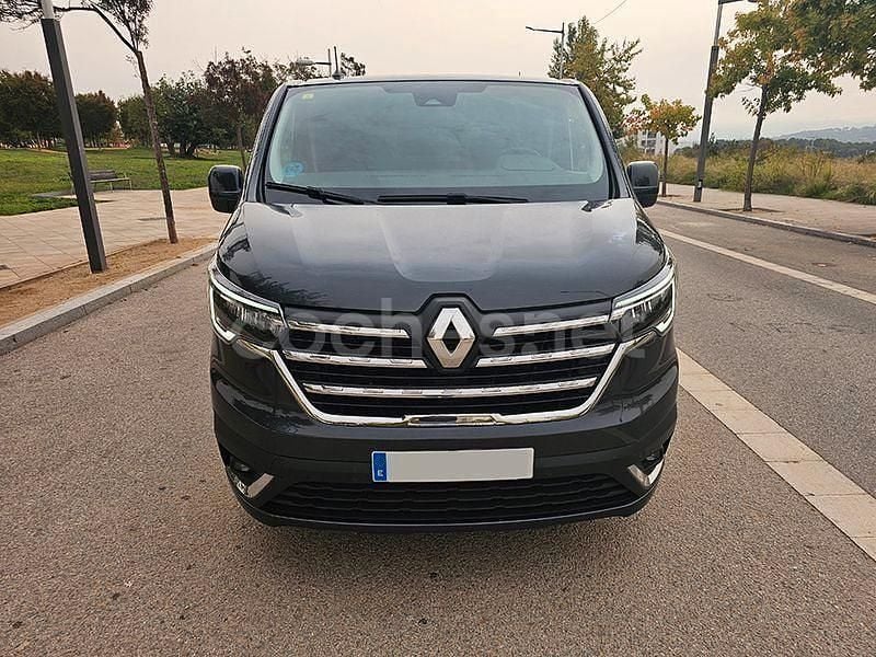 Usado Renault Trafic Equilibre 150 CV (110 kW) 2023 Gris / plata Monovolumen