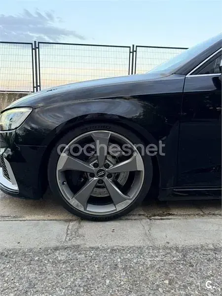 Usado Audi RS3 400 CV (294 kW) 2019 Negro Berlina