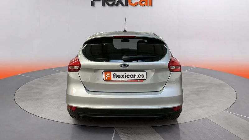 Usado Ford Focus Business Edition 120 CV (88 kW) 2017 Gris Utilitario