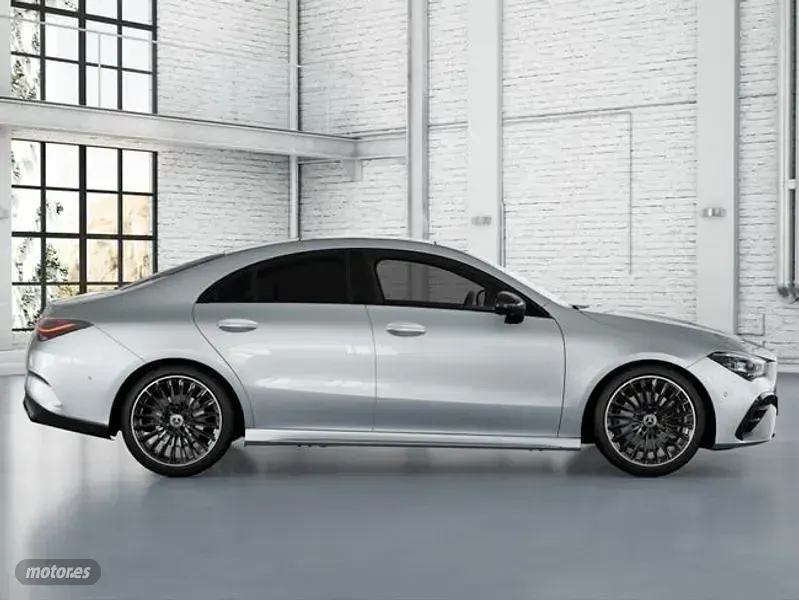 Usado Mercedes CLA200 149 CV (109 kW) 2025 Gris Berlina