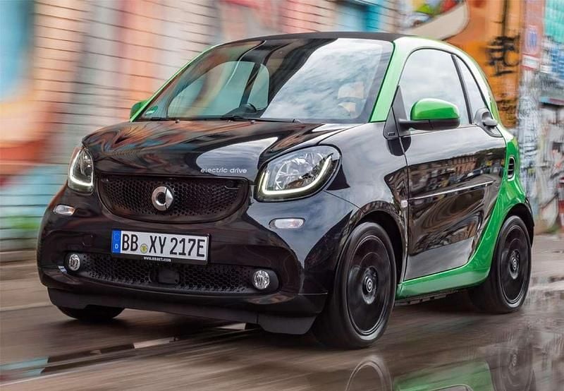 Negro Usado 2017 Smart ForTwo Coupé Coupe | 10.290 € - Imagen 1/4
