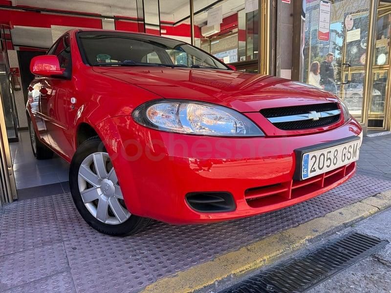 Usado Chevrolet Lacetti SE 95 CV (69 kW) 2010 Rojo Utilitario