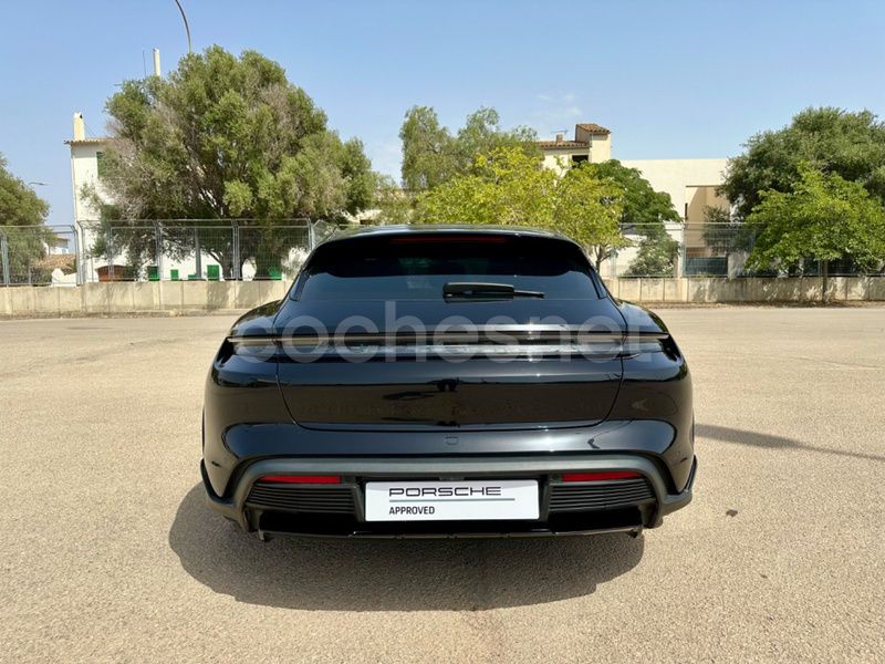 Usado Porsche Taycan Cross Turismo 300 kW (408 CV) 2023 Negro jet metalizado Berlina