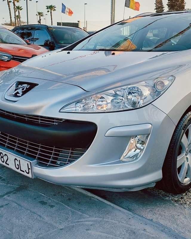Usado Peugeot 308 SW Sport 120 CV (88 kW) 2009 Plateado Familiar