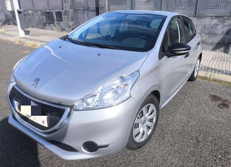 Gris / plata Usado 2016 Peugeot 208 Active Utilitario | 4890 € (Super precio) - Imagen 1/4