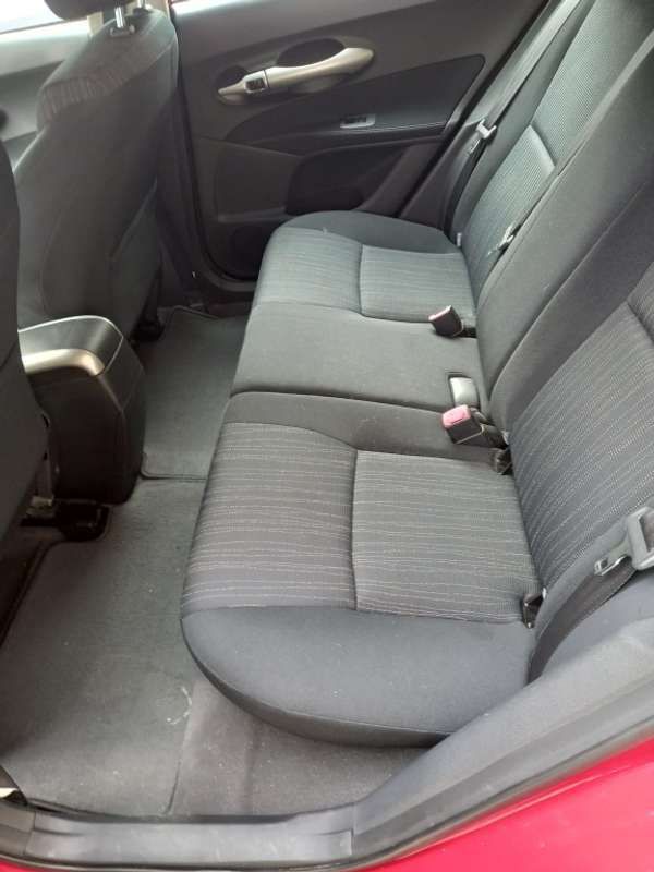 Usado Toyota Auris Active 126 CV (92 kW) 2010 Rojo Utilitario