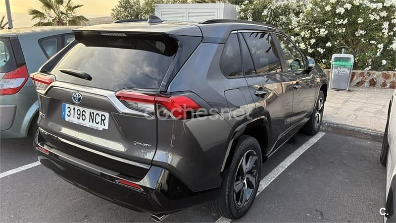Usado Toyota RAV4 Hybrid Plus 306 CV (225 kW) 2025 Gris / plata SUV
