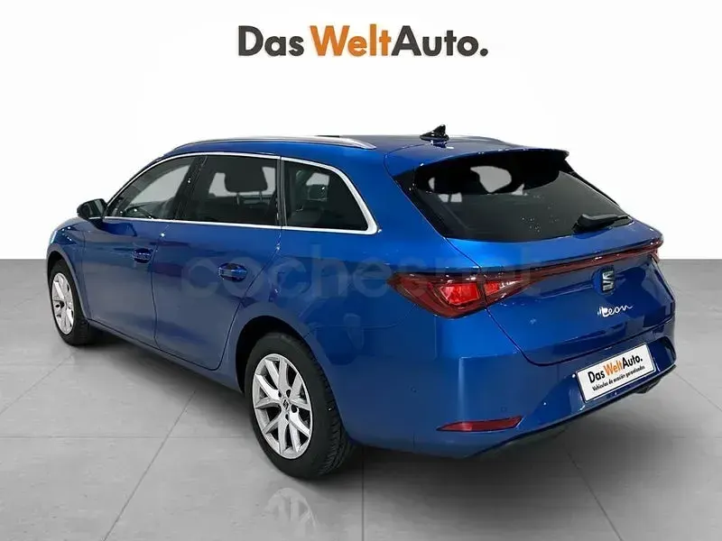 Usado Seat Leon Style 115 CV (84 kW) 2025 Azul Familiar