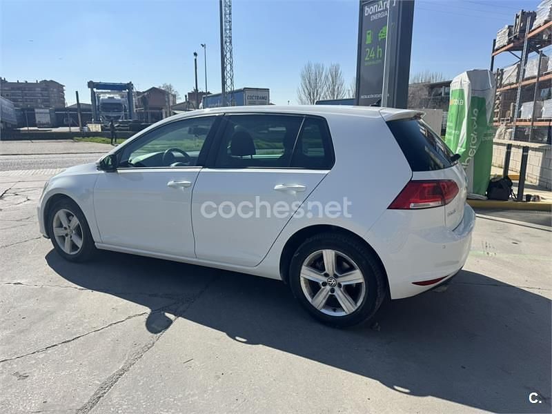 Usado VW Golf VII Advance 110 CV (80 kW) 2015 Blanco Berlina