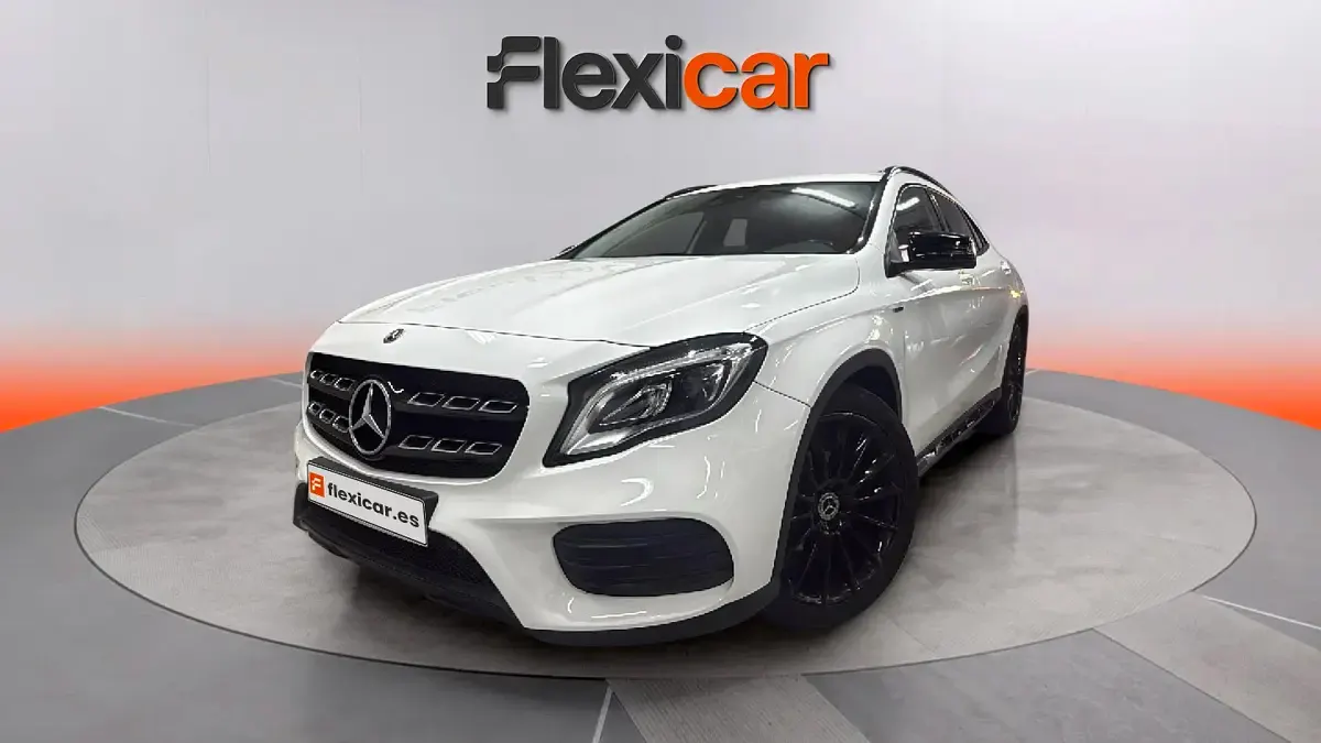 Usado Mercedes GLA180 136 CV (100 kW) 2020 Blanco SUV