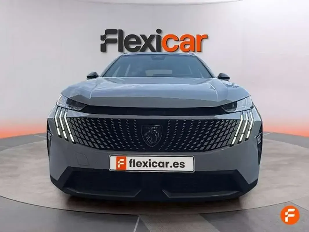 Usado Peugeot 5008 Allure 145 CV (106 kW) 2025 Blanco SUV