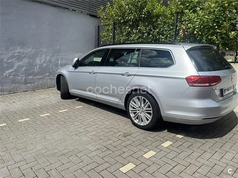 Usado VW Passat Advance 150 CV (110 kW) 2017 Gris / plata Familiar