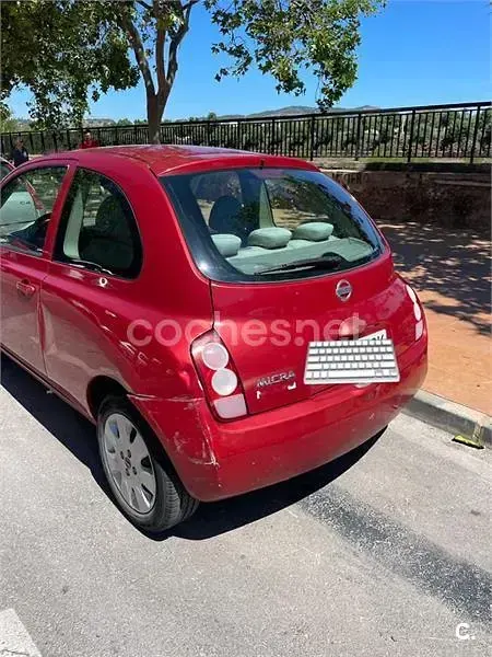 Usado Nissan Micra Tekna 80 CV (58 kW) 2005 Rojo Berlina