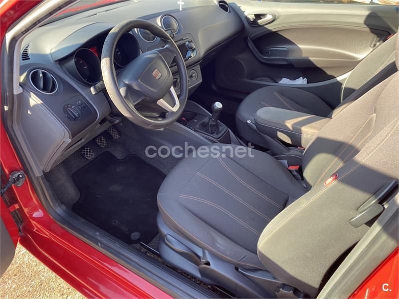 Usado Seat Ibiza SC Reference 60 CV (44 kW) 2011 Rojo Utilitario