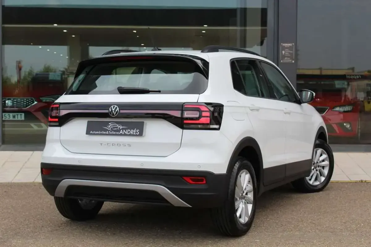 Usado VW T-Cross Advance 110 CV (80 kW) 2022 Blanco SUV