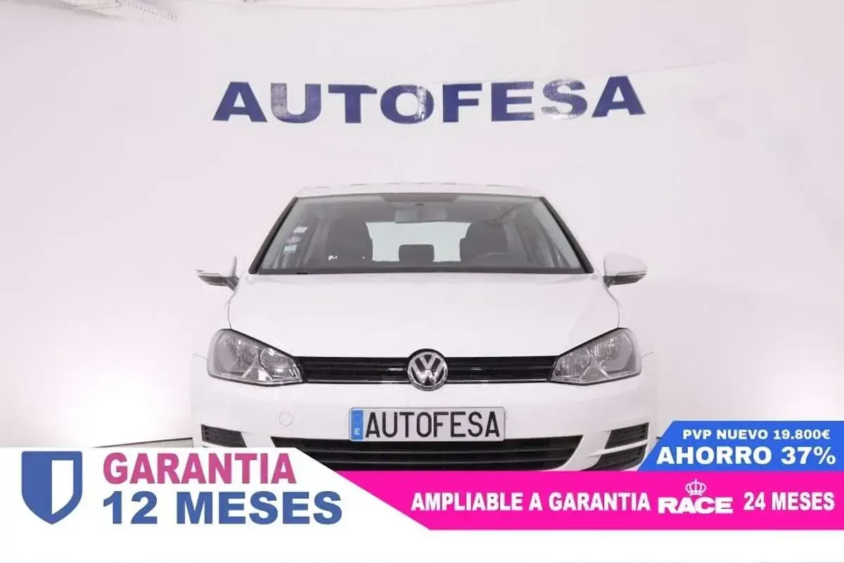 Usado VW Golf VII Trendline 110 CV (80 kW) 2017 Blanco Berlina