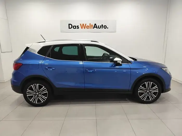 Usado Seat Arona FR 110 CV (80 kW) 2024 Azul SUV