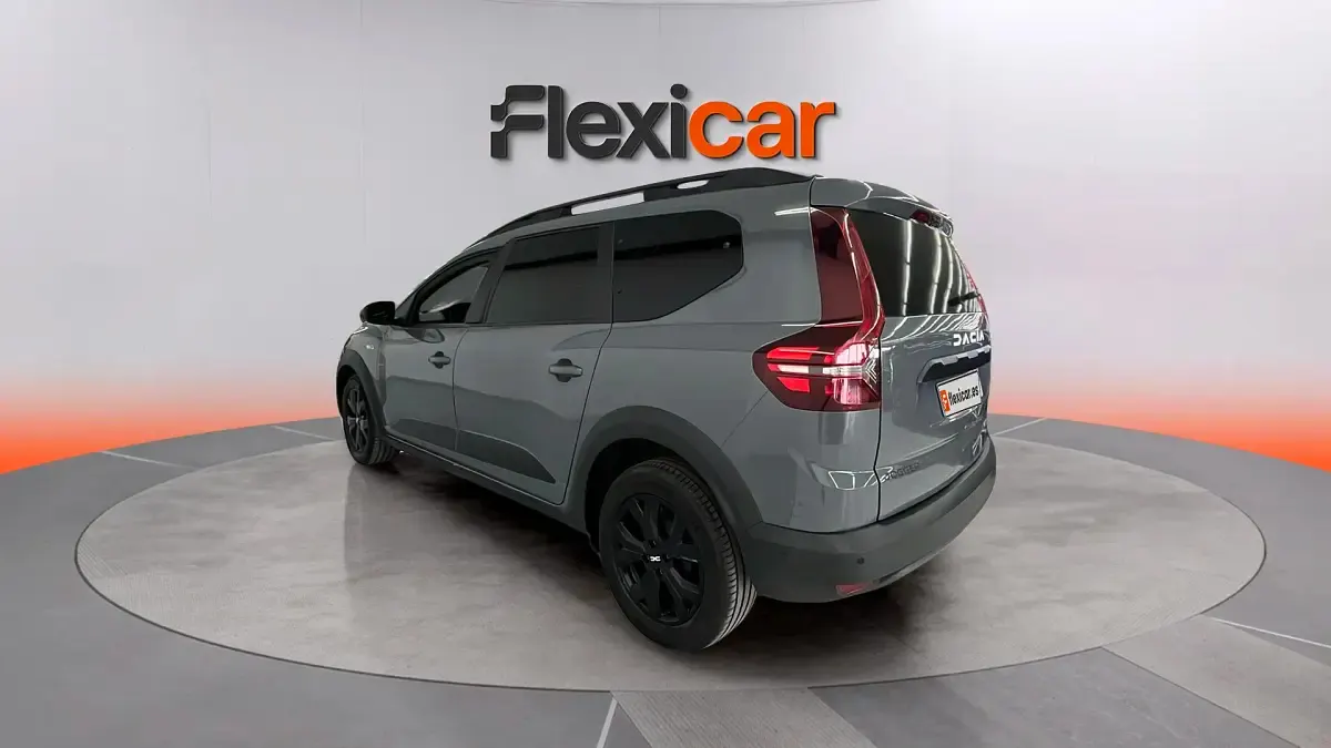 Usado Dacia Jogger Extreme 110 CV (80 kW) 2023 Gris Monovolumen