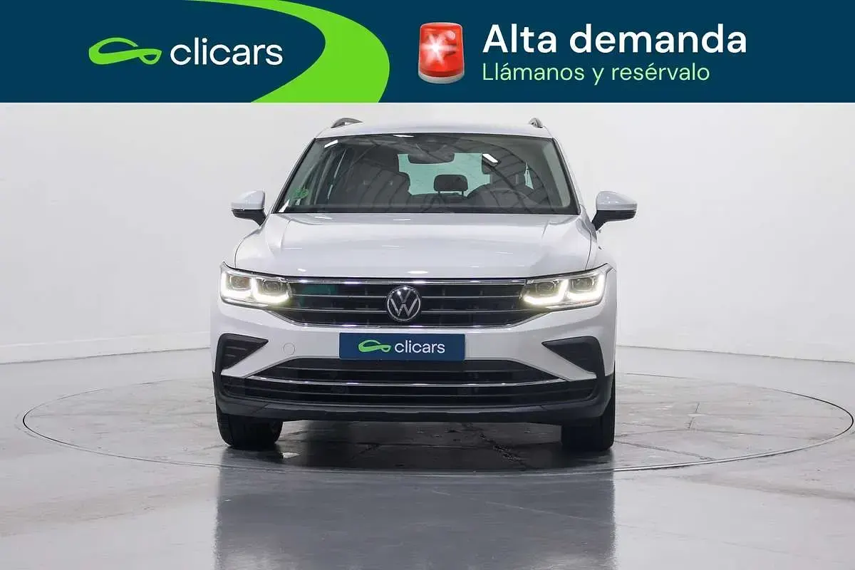 Usado VW Tiguan Life 122 CV (89 kW) 2022 Blanco SUV