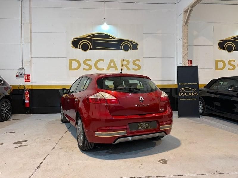 Usado Renault Mégane III GT 115 CV (84 kW) 2013 Granate Berlina