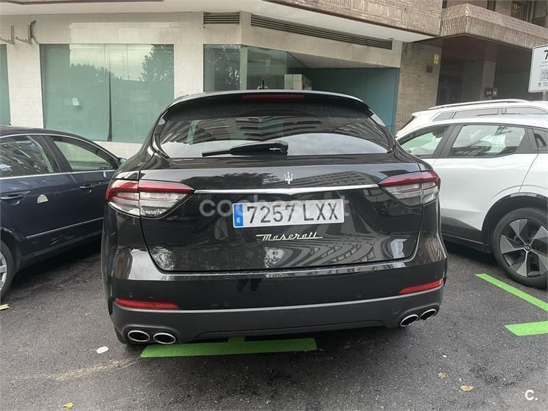 Usado Maserati Levante 275 CV (202 kW) 2017 Negro SUV