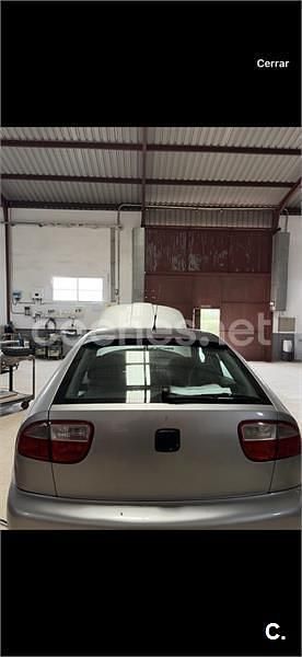 Usado Seat Leon 125 CV (91 kW) 2000 Gris / plata Berlina