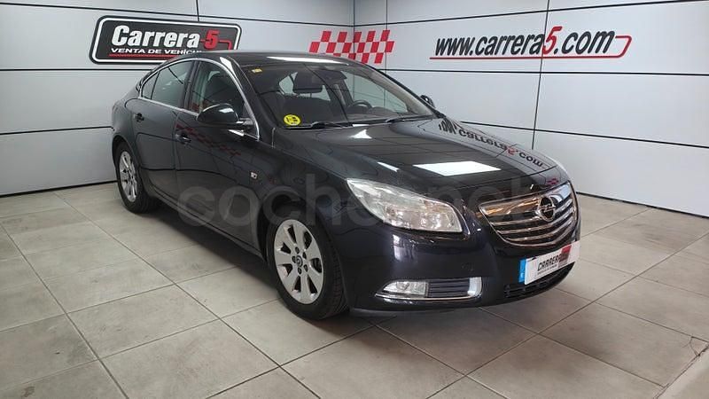 Usado Opel Insignia Edition 130 CV (95 kW) 2011 Gris / plata Berlina
