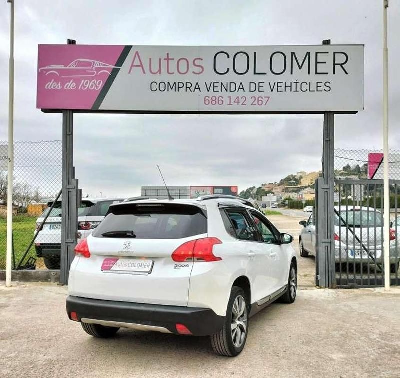 Usado Peugeot 2008 Allure 92 CV (67 kW) 2014 Blanco SUV