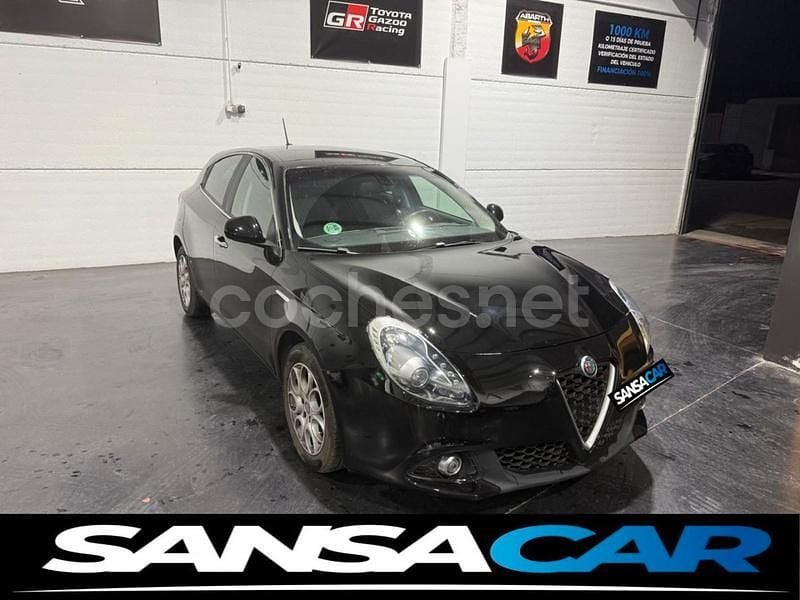 Usado Alfa Romeo Giulietta Super 120 CV (88 kW) 2016 Negro Berlina