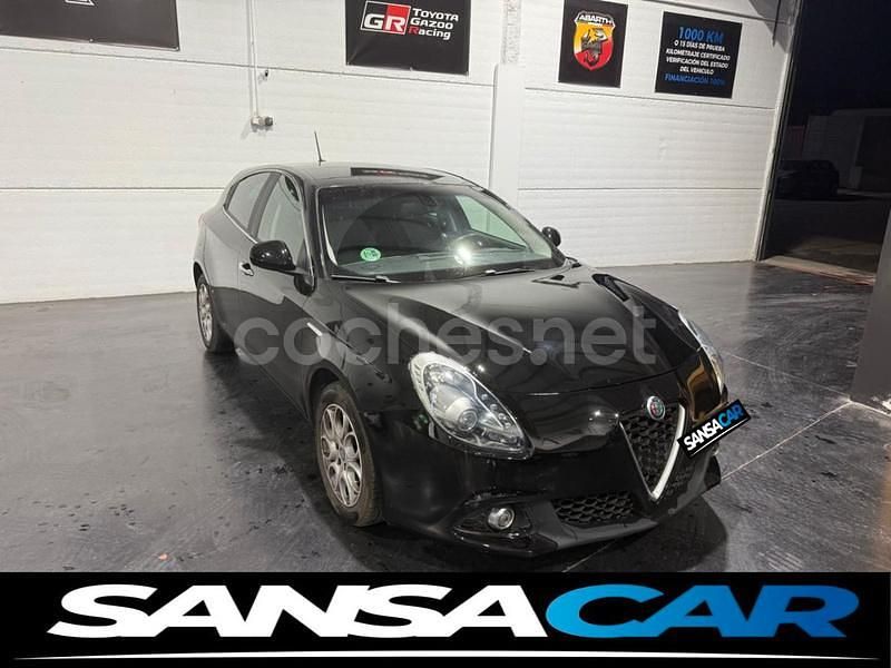 Usado Alfa Romeo Giulietta Super 120 CV (88 kW) 2016 Negro Berlina