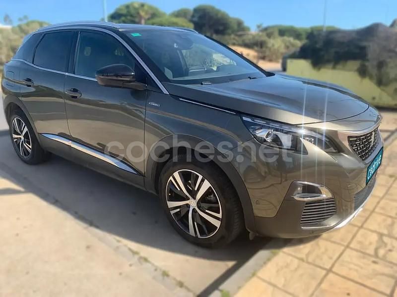 Usado Peugeot 3008 GT-line 130 CV (95 kW) 2019 Gris / plata SUV
