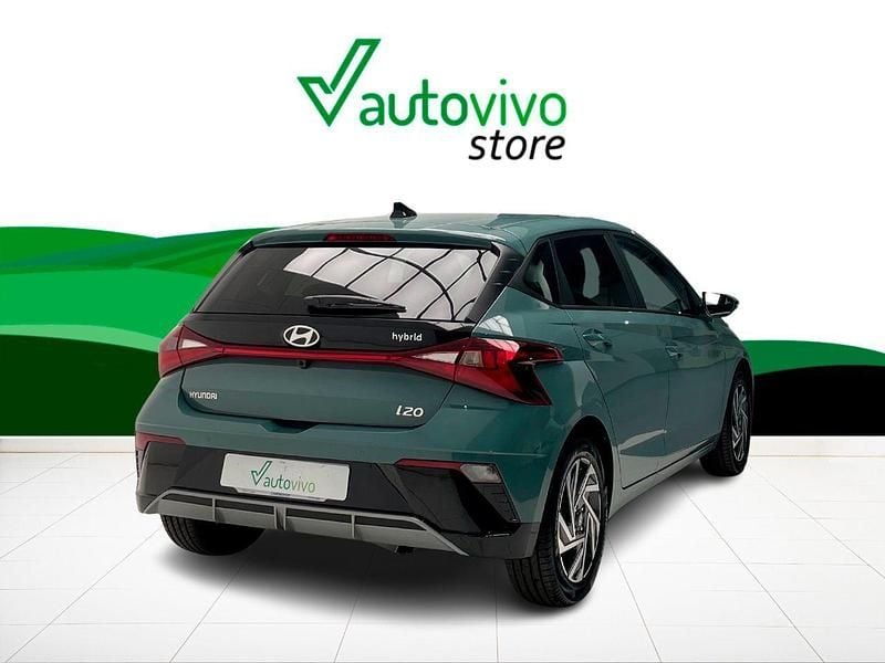 Usado Hyundai i20 101 CV (74 kW) 2024 Verde Berlina