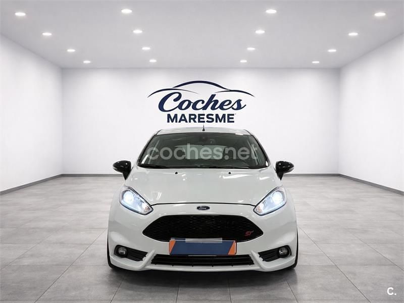 Usado Ford Fiesta ST 182 CV (133 kW) 2016 Blanco Berlina