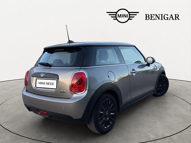Usado Mini ONE 102 CV (75 kW) 2018 Gris Utilitario