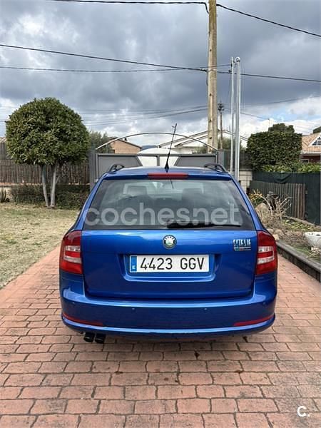 Usado Skoda Octavia RS 170 CV (125 kW) 2008 Azul Familiar