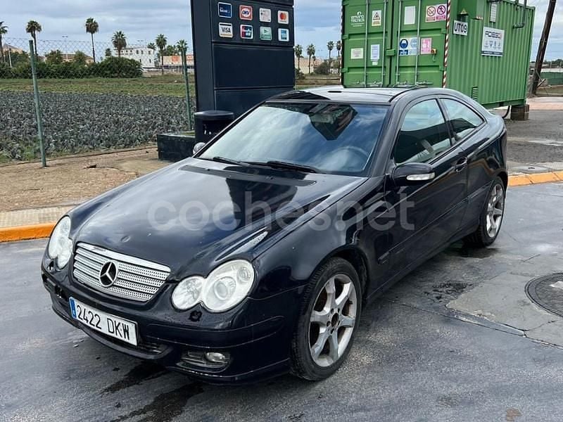 Azul Usado 2005 Mercedes C220 Berlina | 3990 € (Buen precio) - Imagen 1/4