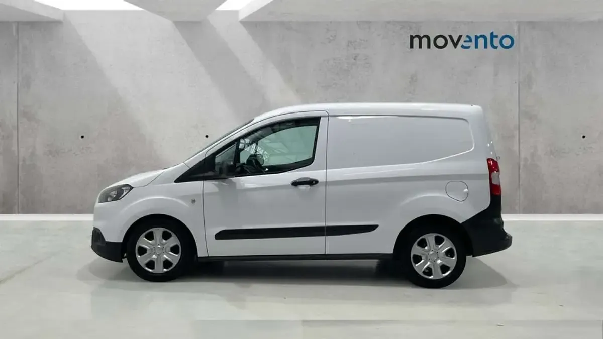 Usado Ford Transit Courier Trend 102 CV (75 kW) 2021 Blanco Van