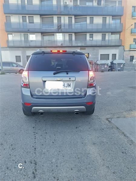 Usado Chevrolet Captiva LTZ 184 CV (135 kW) 2012 Gris / plata SUV