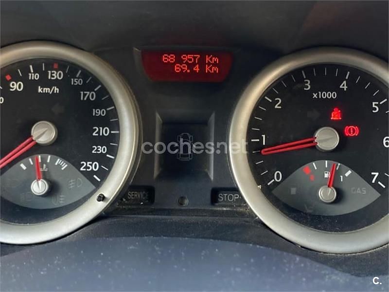 Usado Renault Mégane II Dynamique 98 CV (72 kW) 2003 Gris / plata Berlina