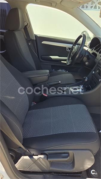 Usado Seat Exeo Sport 143 CV (105 kW) 2012 Blanco Familiar