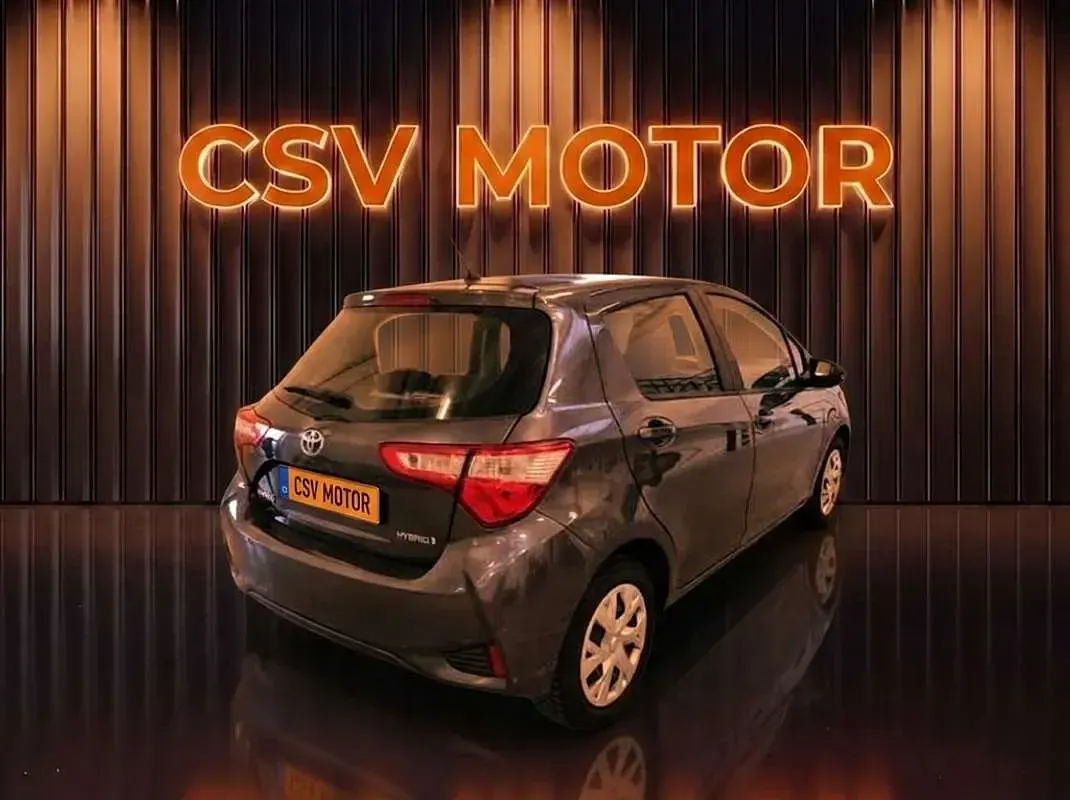 Usado Toyota Yaris Active 99 CV (72 kW) 2018 Utilitario