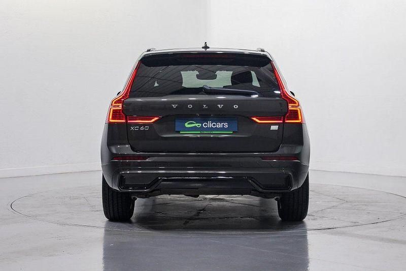 Usado Volvo XC60 R-Design 340 CV (250 kW) 2021 Gris SUV