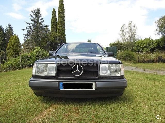 Usado Mercedes E300 231 CV (169 kW) 1993 Negro Berlina