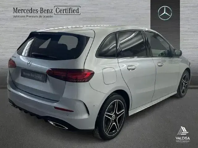 Usado Mercedes B250e 218 CV (160 kW) 2025 Plata hightech Utilitario