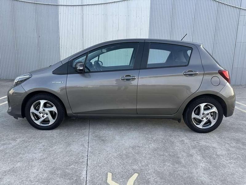 Käytetty Toyota Yaris Hybrid Active 100 HP (73 kW) 2016 Peessi Viistoperä