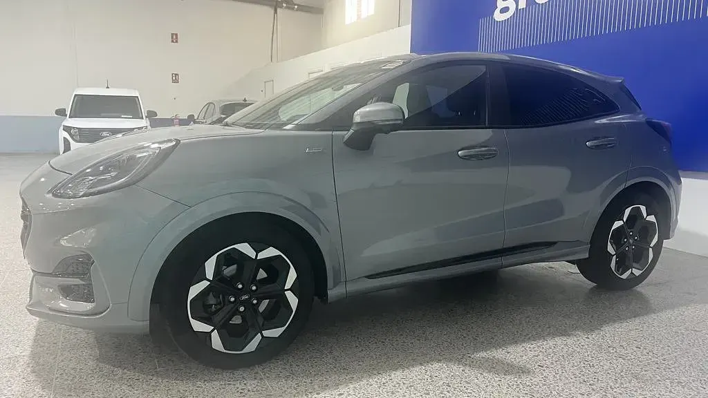 Usado Ford Puma ST-Line X 125 CV (91 kW) 2025 Plata solar (metalizado) SUV