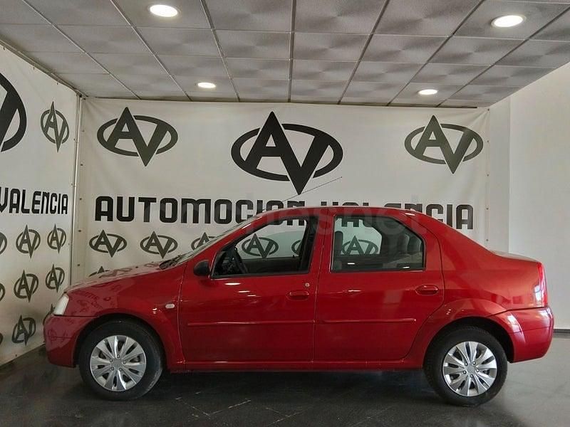 Usado Dacia Logan Lauréate 90 CV (66 kW) 2008 Granate Berlina