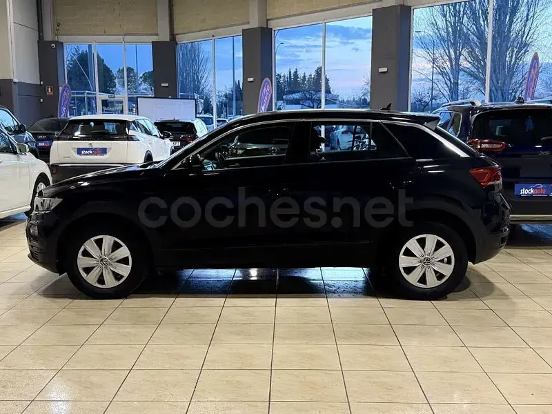 Usado VW T-Roc Advance 110 CV (80 kW) 2021 Negro SUV