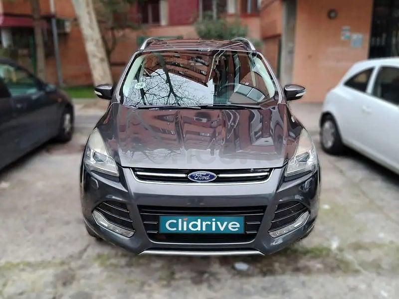 Usado Ford Kuga Titanium 180 CV (132 kW) 2014 Gris / plata SUV